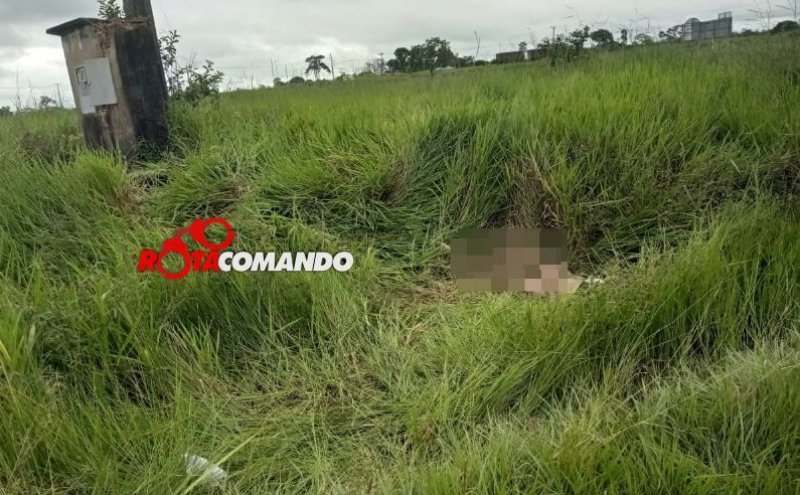 Homem é encontrado morto praticamente nú ao lado de bicicleta e mochila
