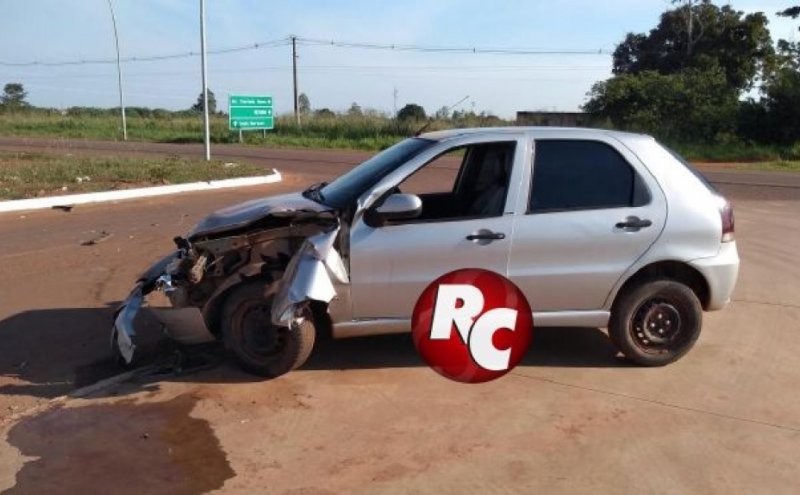 Acidente entre caminhão da Prefeitura e um automóvel deixa danos materiais em São Francisco do Guaporé/RO
