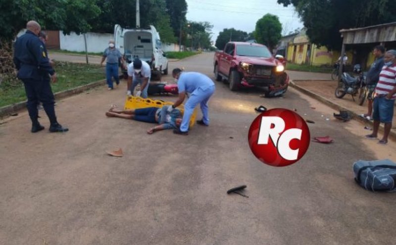 Acidente entre caminhonete e motocicleta deixa uma vítima fatal em Costa Marques/RO.