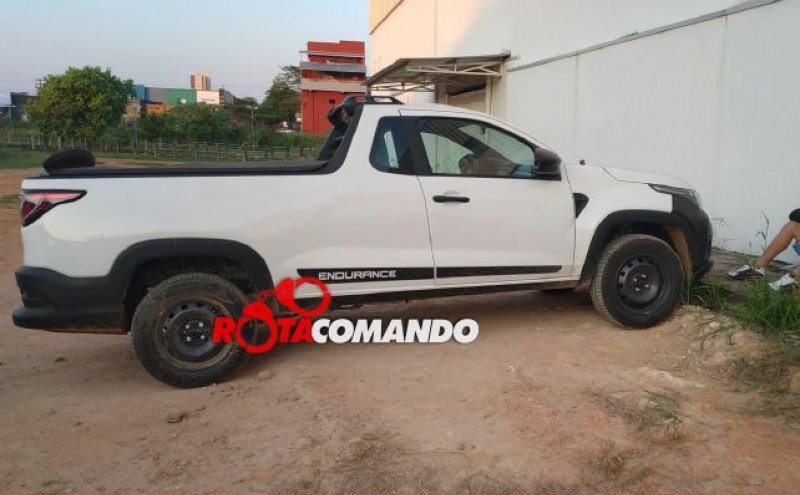 Polícia Militar recupera veículo furtado da EMATER e apreende suspeitos de efetuarem disparos no Clube King Hooke em Ji Paraná/RO.