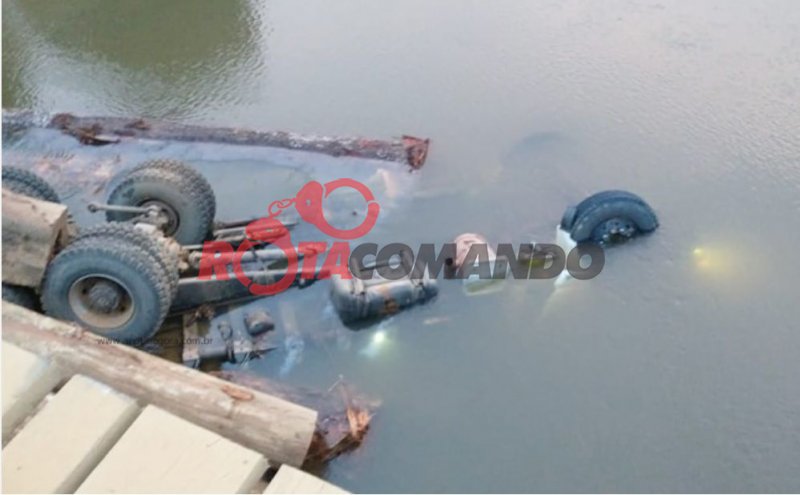 Interior de RO – Motorista de 21 anos morre após caminhão cair da ponte do Rio Belém