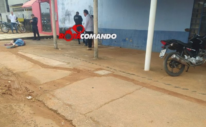 Homem é morto a tiros em plena luz do dia no Centro de São Miguel do Guaporé/RO.
