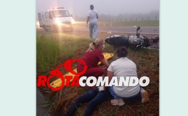 São Francisco do Guaporé - Motociclista bate e cai na traseira de carro em movimento na BR 429