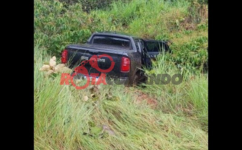Colisão entre caminhão e caminhonete deixa vítima presa às ferragens em São Miguel do Guaporé