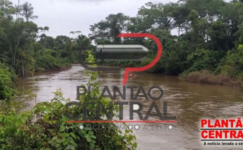 Idosa simula pedir carona e se joga da ponte do Rio Urupá, Corpo de Bombeiros seguem nas buscas