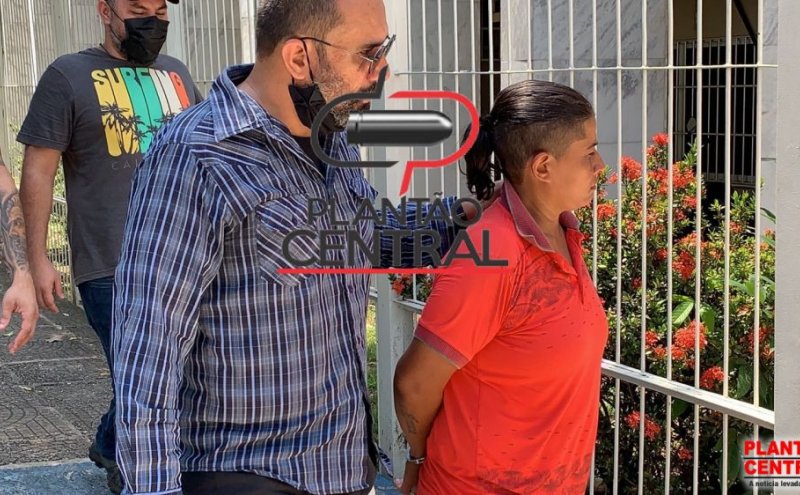 Delegacia de homicídios prende mulher que matou homem com tiro no peito