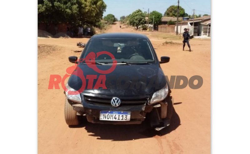 Motociclista fica ferido após colidir com automóvel em cruzamento em Alvorada do Oeste/RO.