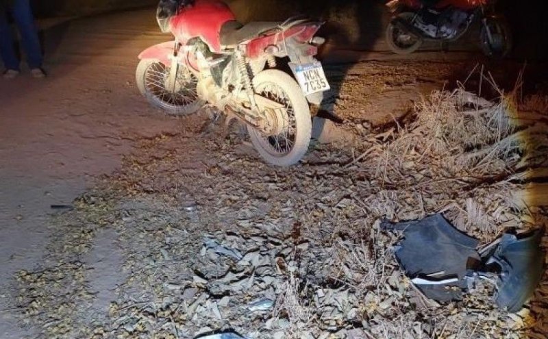 Acidente deixa motociclista ferido em São Miguel do Guaporé, condutor de veiculo é detido