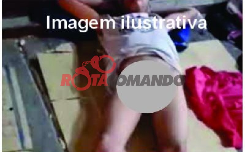 Homem é flagrado nu dormindo em banheiro feminino de posto em São Francisco do Guaporé