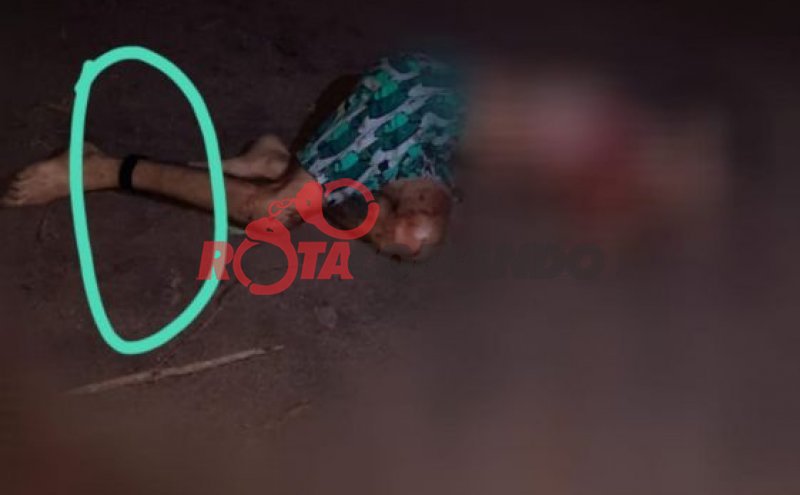 Jovem casal é executado a tiros de pistola dentro da própria casa que funcionaria como boca de fumo