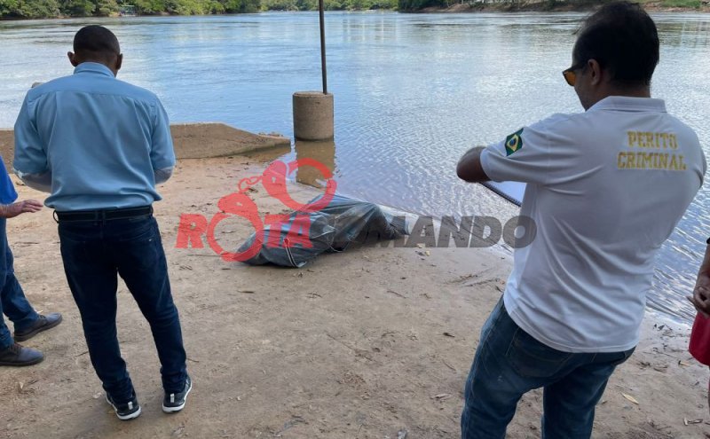 Corpo de Bombeiros realiza resgate de cadáver boiando no rio Machado em Ji-Paraná