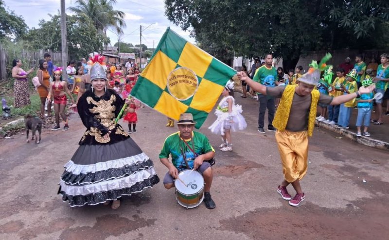 Carnaval de Rua Retorna com Sucesso a Costa Marques Após Oito Anos