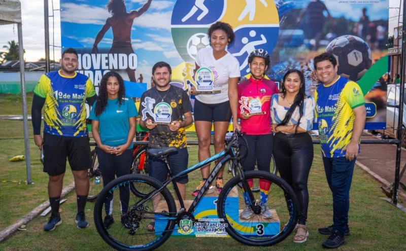 Vereador Agnielde Fotógrafo participa do evento do Dia do Trabalhador