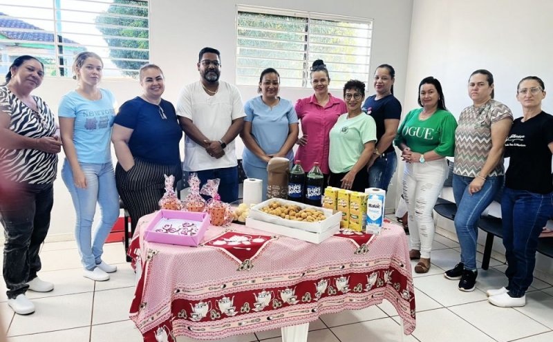 UBS Anestino homenageia profissionais da saúde no Dia das Mães