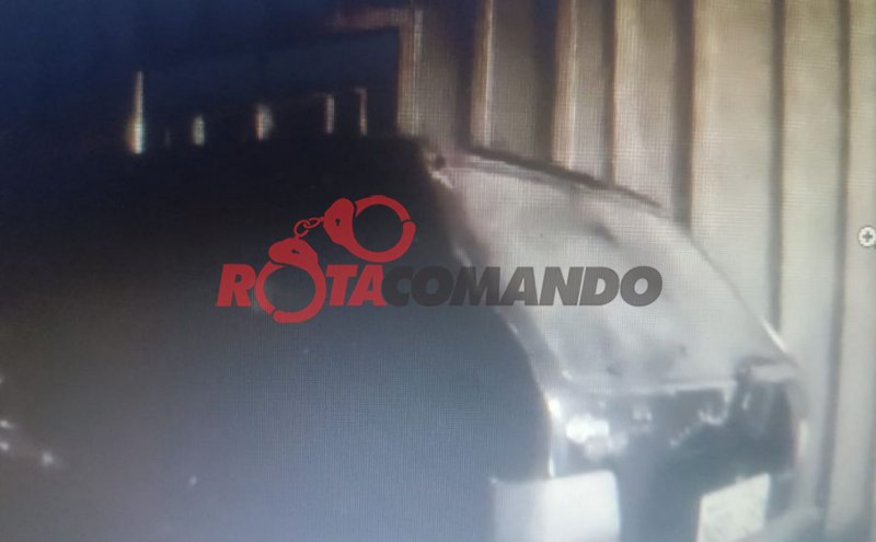 Após confusão, homem quebra porta com soco em Alvorada do Oeste