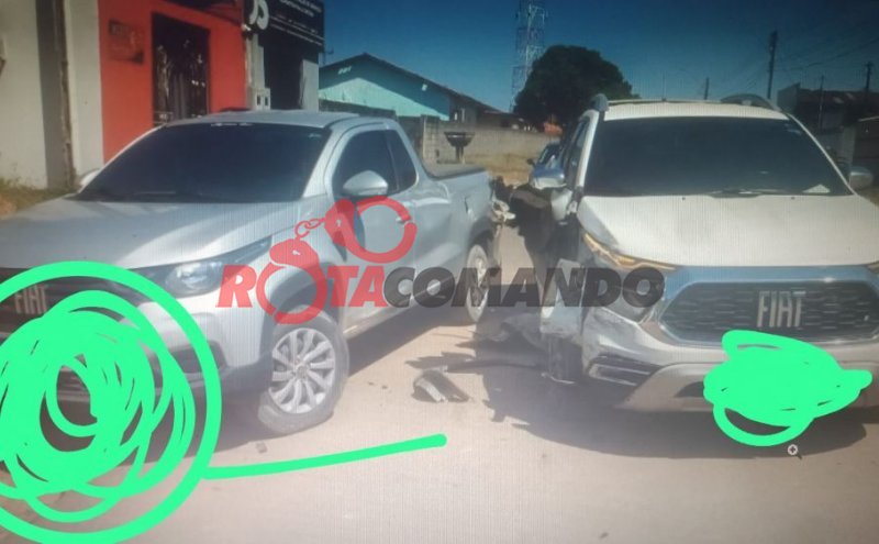 Acidente entre veículos é registrado no centro de Seringueiras