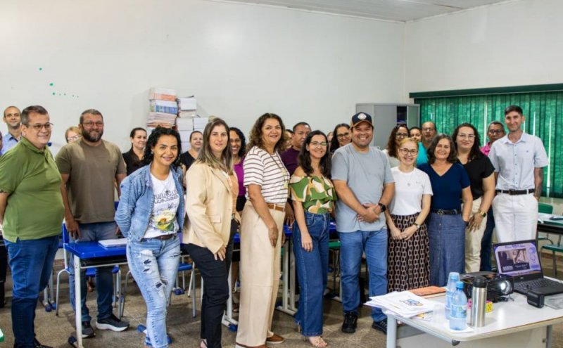 Formação Continuada Reúne Profissionais da Educação em Evento de Capacitação Multidisciplinar