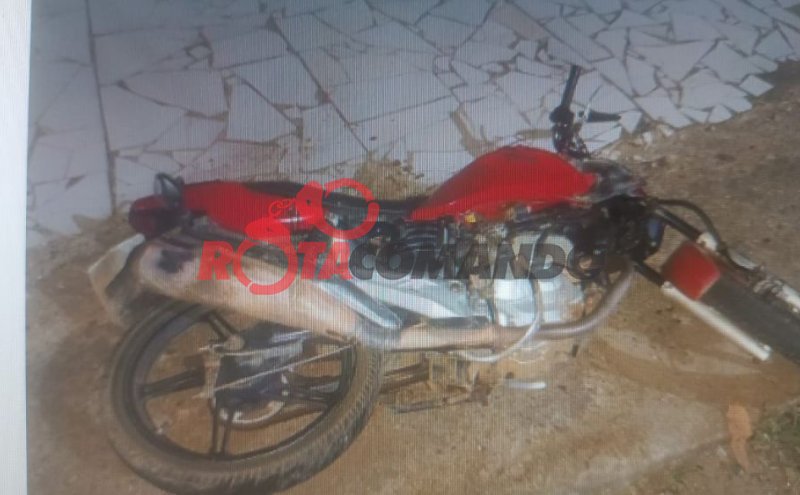 Alvorada do Oeste — Colisão entre carro e motocicleta deixa jovem ferido