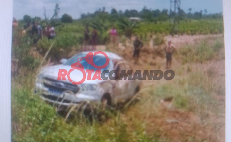 Ford Ranger sai da pista na BR-429 entre São Miguel do Guaporé e Seringueiras